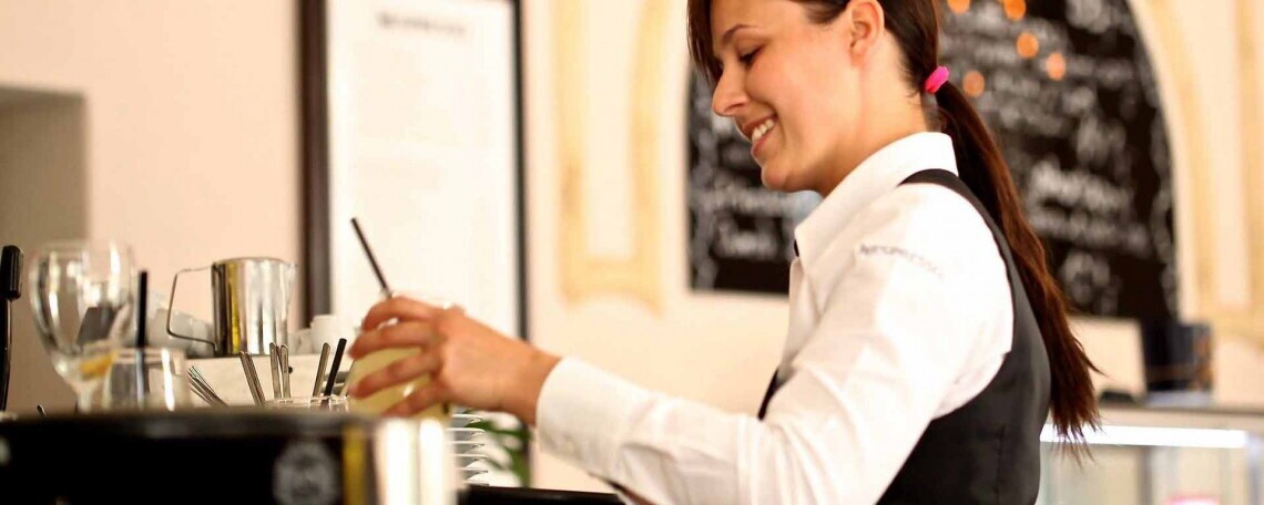 Aushilfskraft (w/m/d) für das Caféhaus Luise, 1. Bild