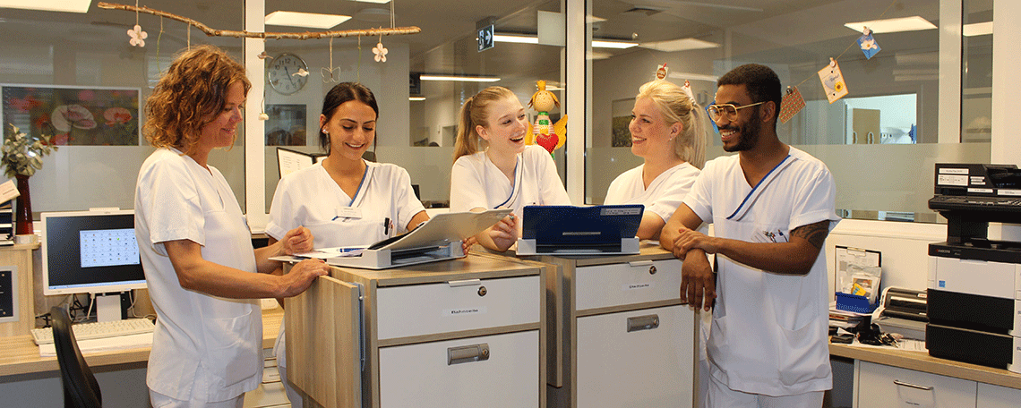 Examinierte Pflegefachkraft (m/w/d), 1. Bild